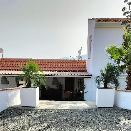 Casa Ceratonia *